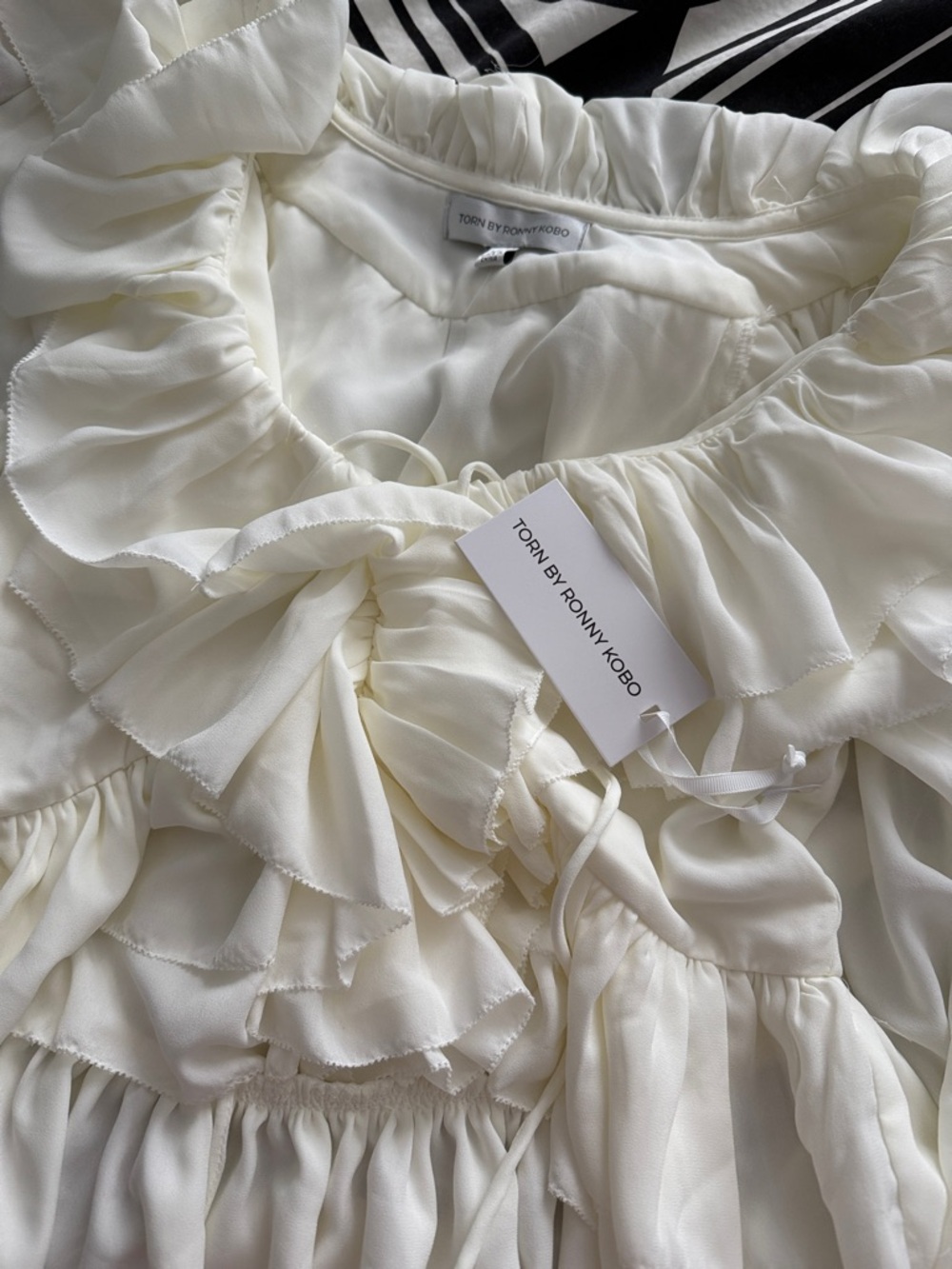 Torn by Ronny Kobo White Ruffled V-Neck Blouse Rhea top - Picture 2 of 2